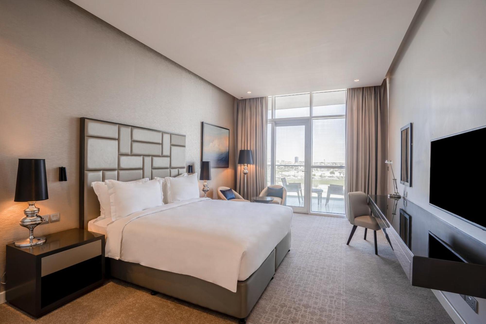 Radisson Dubai Damac Hills Hotel ภายนอก รูปภาพ
